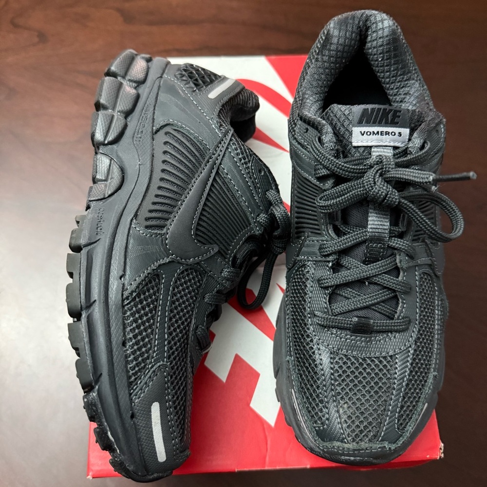 Nike Zoom Vomero 5 Black